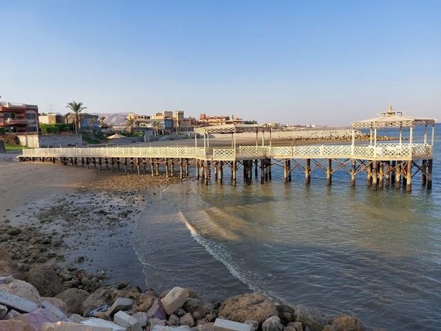 شاطئ الزهور العين السخنة