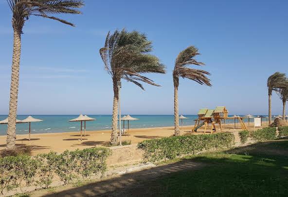 فندق الحياة العين السخنة